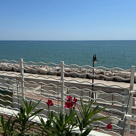 Ca Dell'Angelo - Caorle Aparthotel Ngoại thất bức ảnh