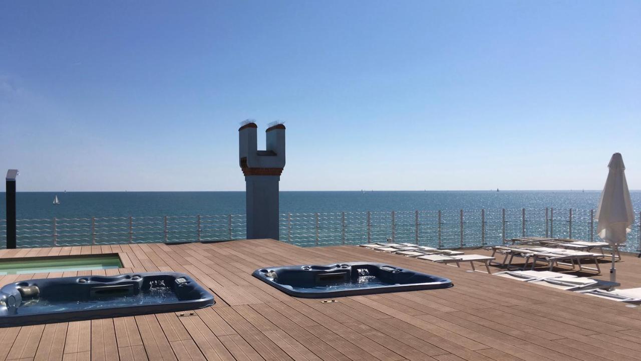 Ca Dell'Angelo - Caorle Aparthotel Ngoại thất bức ảnh